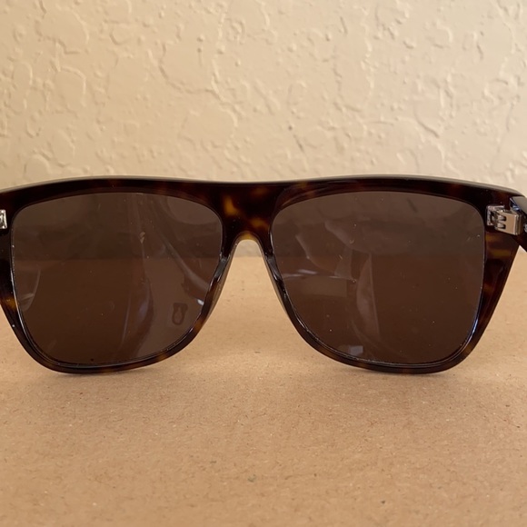 Saint Laurent sunglasses - Picture 5 of 7